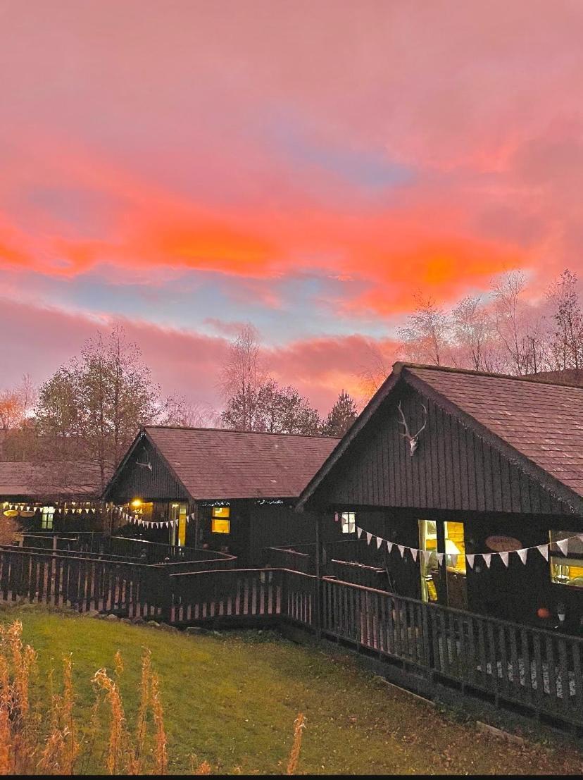 Braemar Lodge Cabins Not For Profit Exterior foto
